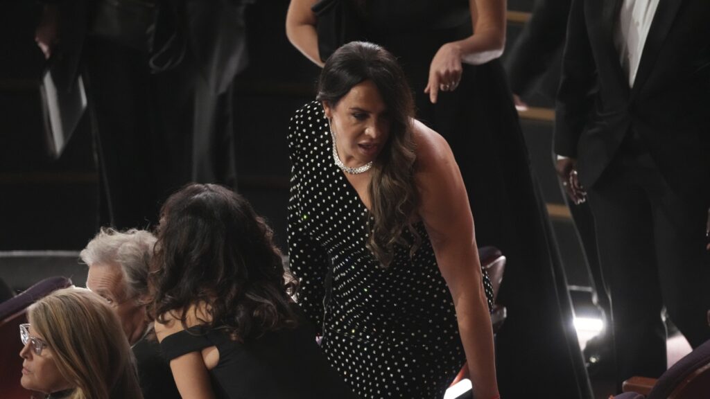 La star de la star de la ‘Emilia Pérez’ ‘Karla Sofía Gascón apparaît sur le jeu: NPR